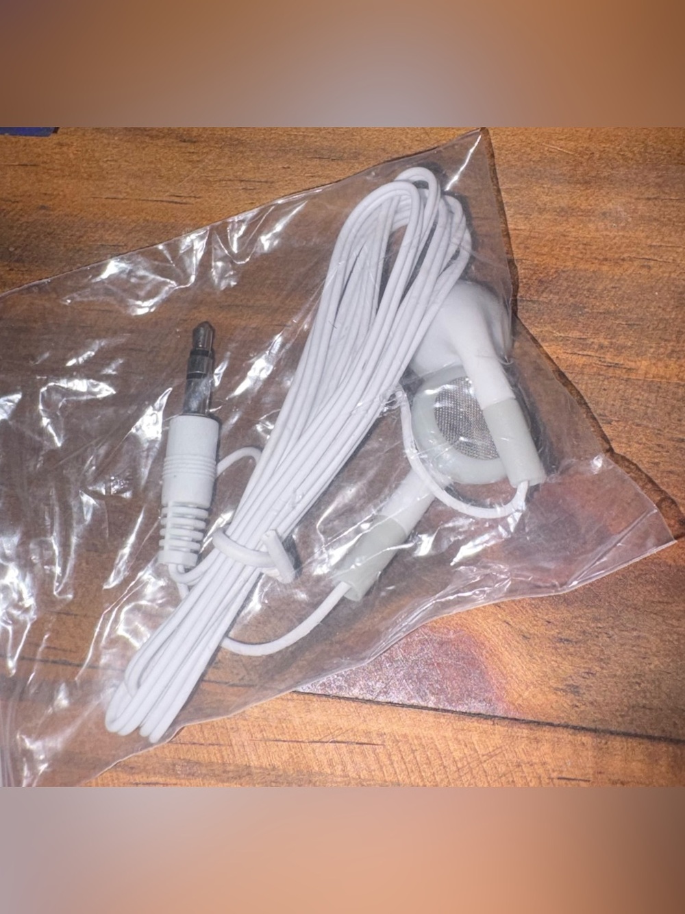 White Wired Earbud Headphones with 3.5mm Jack